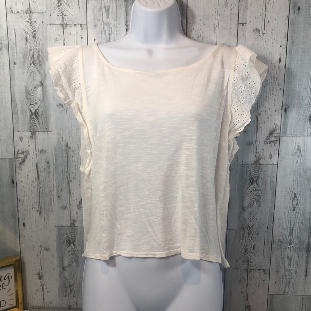 Level Eight White Crop Eyelet Cap Sleeves Medium